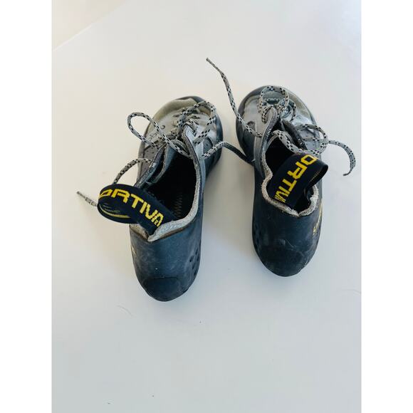 La Sportiva Nago climbing shoe 
size 37 1/2 5 1/2 Men’s 6 1/2 Woman’s - Picture 4 of 7